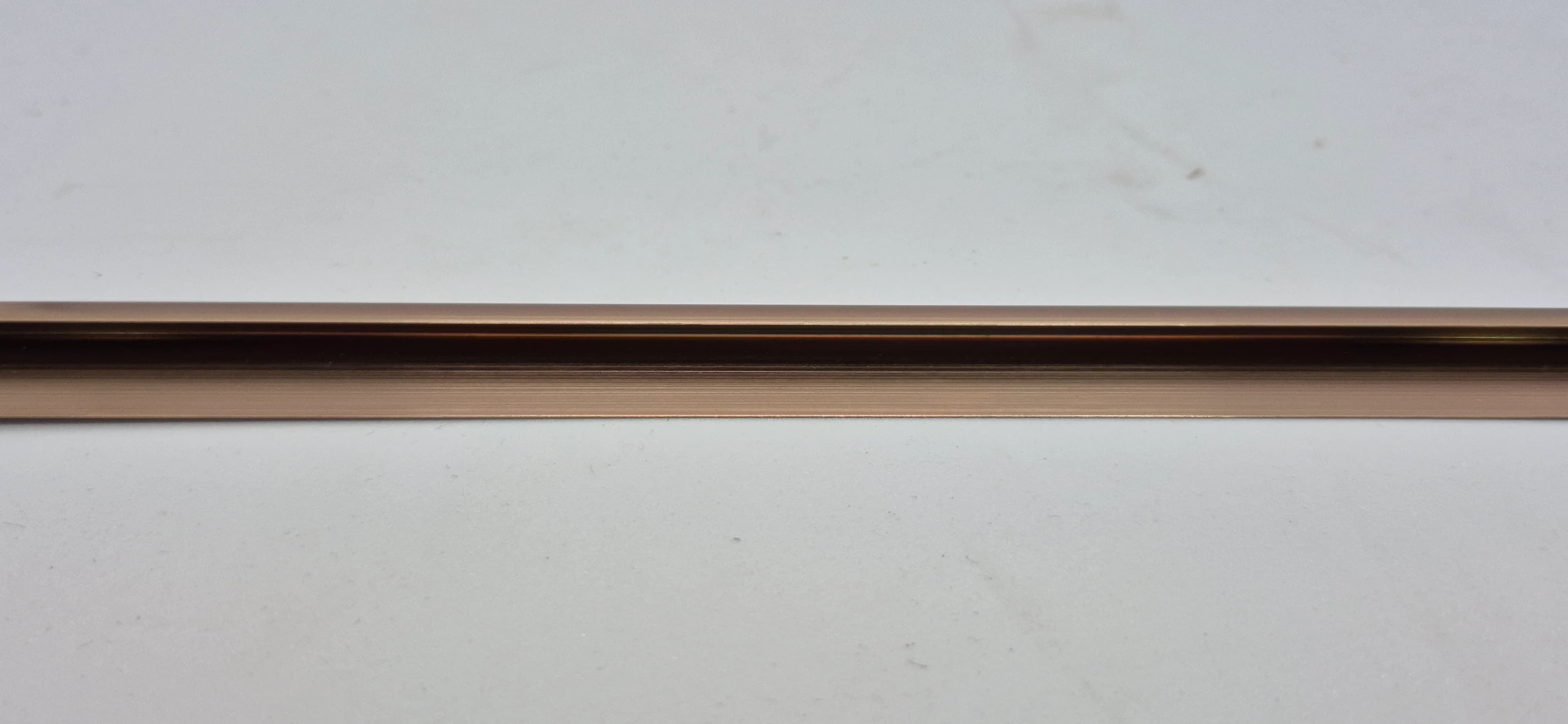 Perfil Esquinero Rose Gold RAGIZA